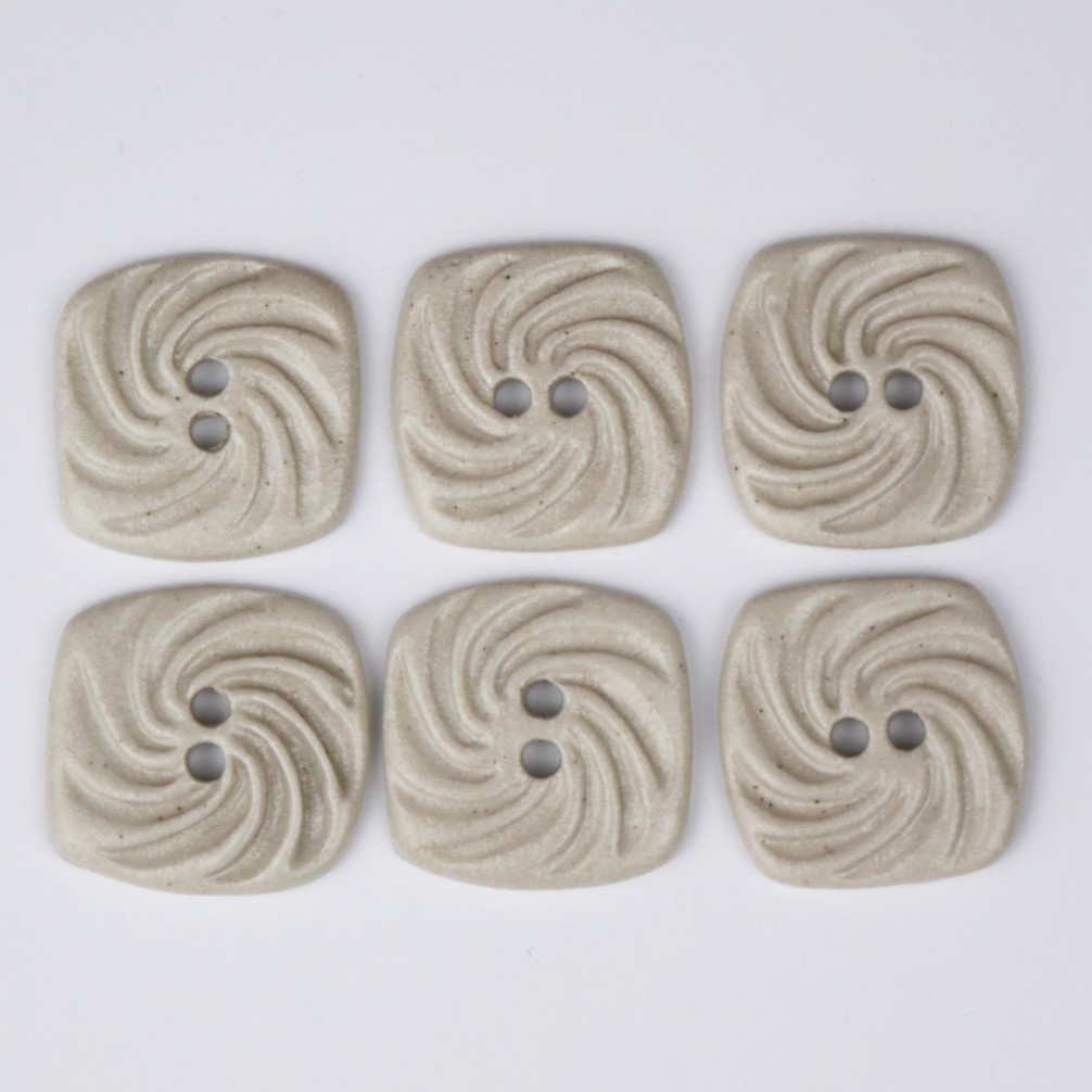 Håndlavede knapper, 6 stk, beige, 'Simpel vind', nr. 21